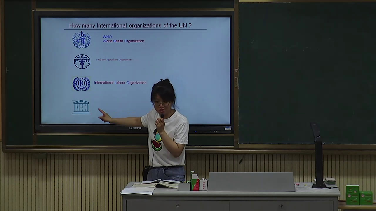 译林版英语模块六《Reading(1)：The UN—bringing everyone closer together》江苏老师-市一等奖
