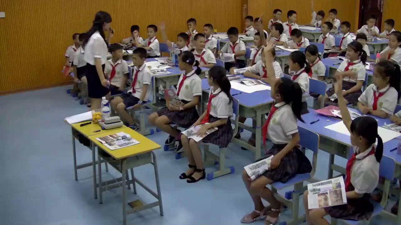 人教版美术三下《第8课未来的建筑》广西利老师-全国一等奖