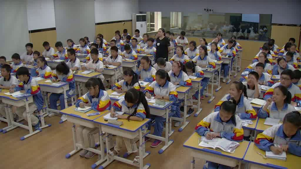 湘教版数学七下《4.3平行线的性质》贵州严老师-省一等奖