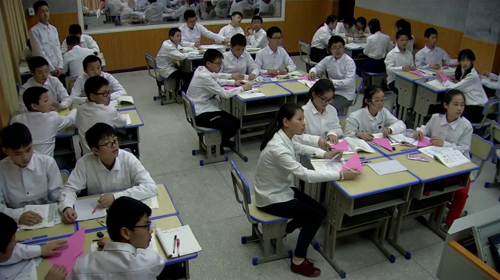 湘教版数学八下《2.4三角形的中位线》湖南刘老师-市一等奖