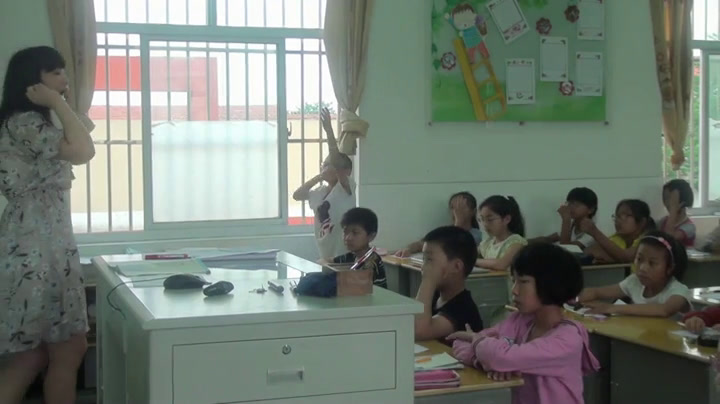 译林版英语四下《Unit 6 Whose dress is this-Sound time, Rhyme time, Checkout time & Ticking time》江苏老师-市一等奖