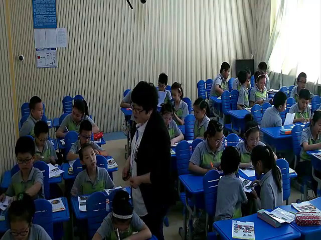 教科版科学三下《其他动物的生命周期》吉林孙老师-省一等奖
