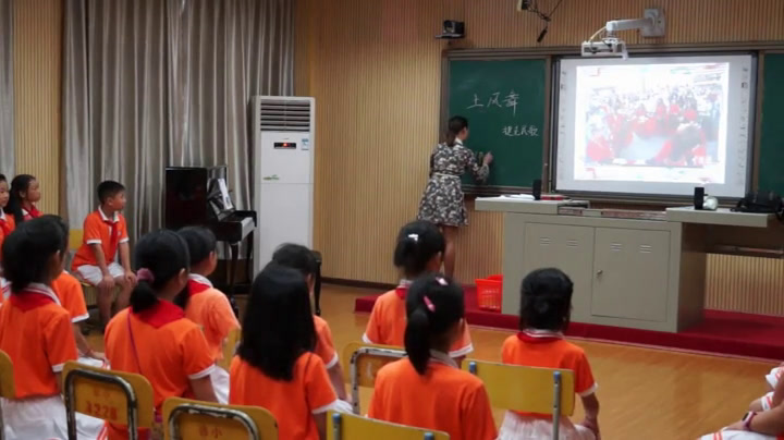 湘文艺版音乐四下《（演唱）土风舞》湖南唐老师-全国一等奖
