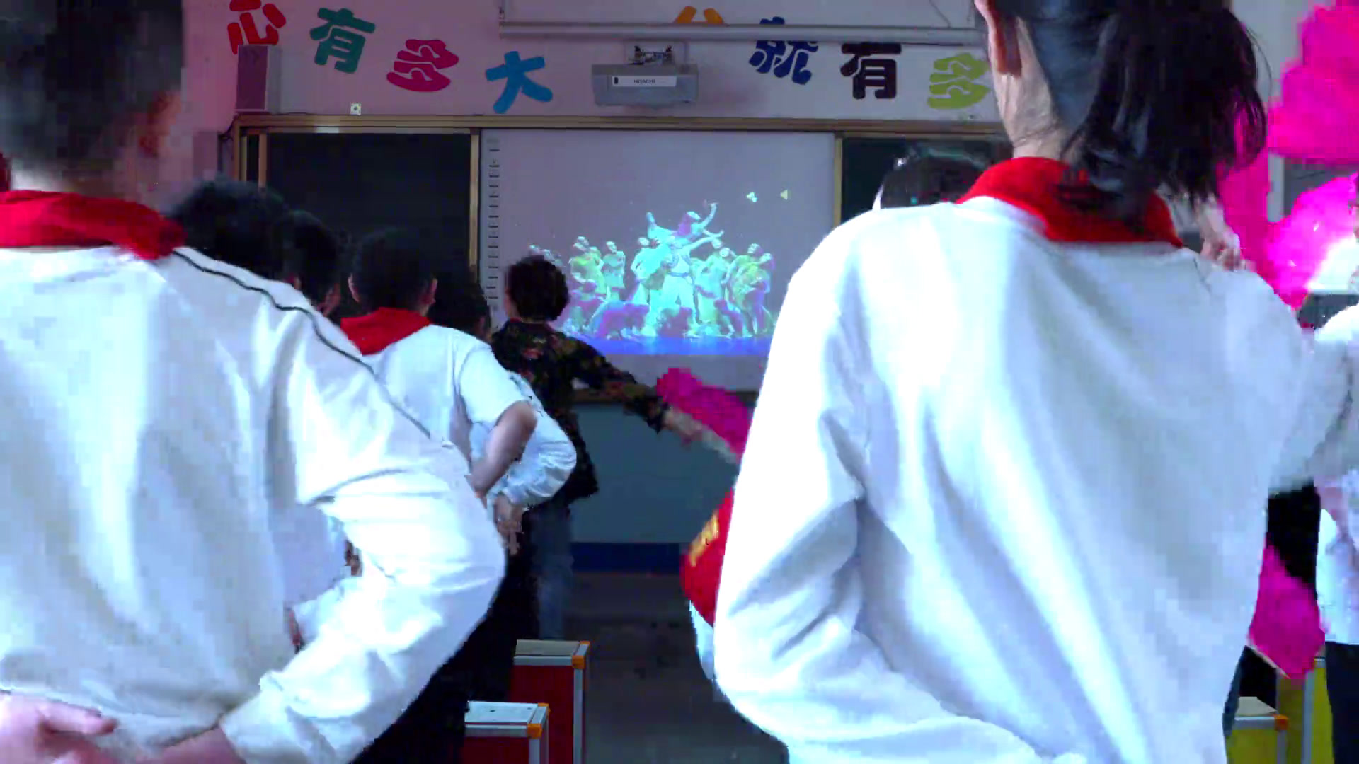 湘文艺版音乐五下《（歌表演）坐上火车浪西宁》甘肃尹老师-县级优课