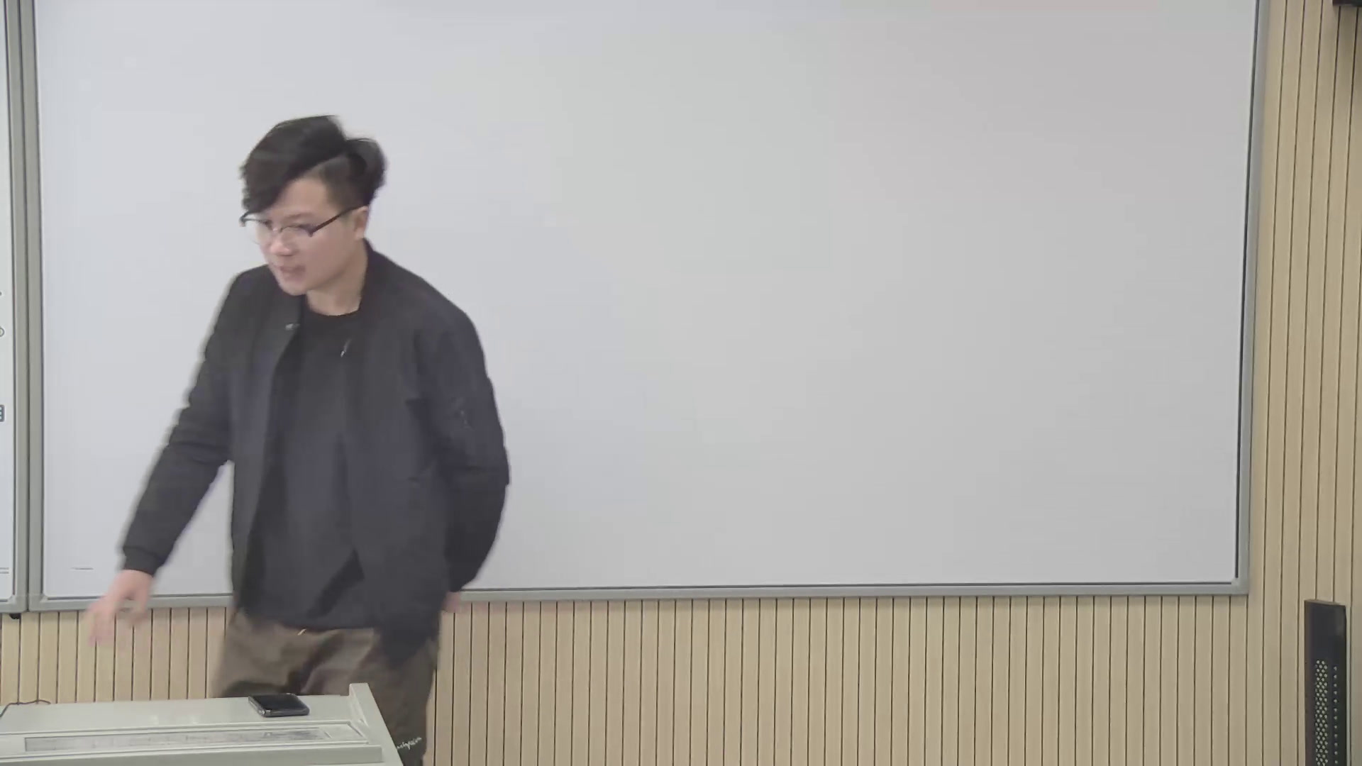 苏少版音乐一下《听小松鼠（片段）（木琴独奏）小松树（童声独唱）》江苏王老师-县级优课