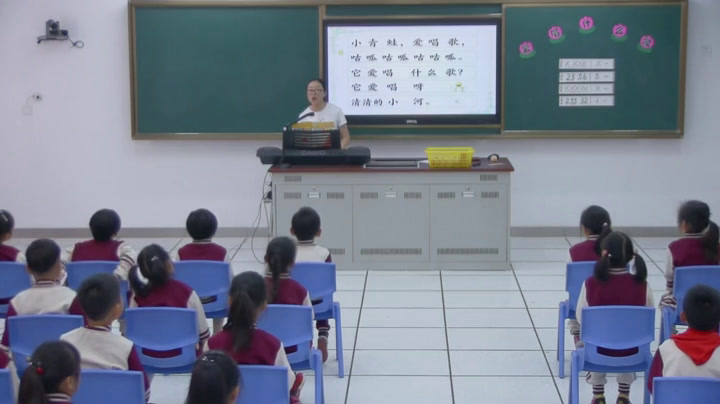 苏少版音乐一下《唱爱唱什么歌萤火虫》江苏张老师-市一等奖