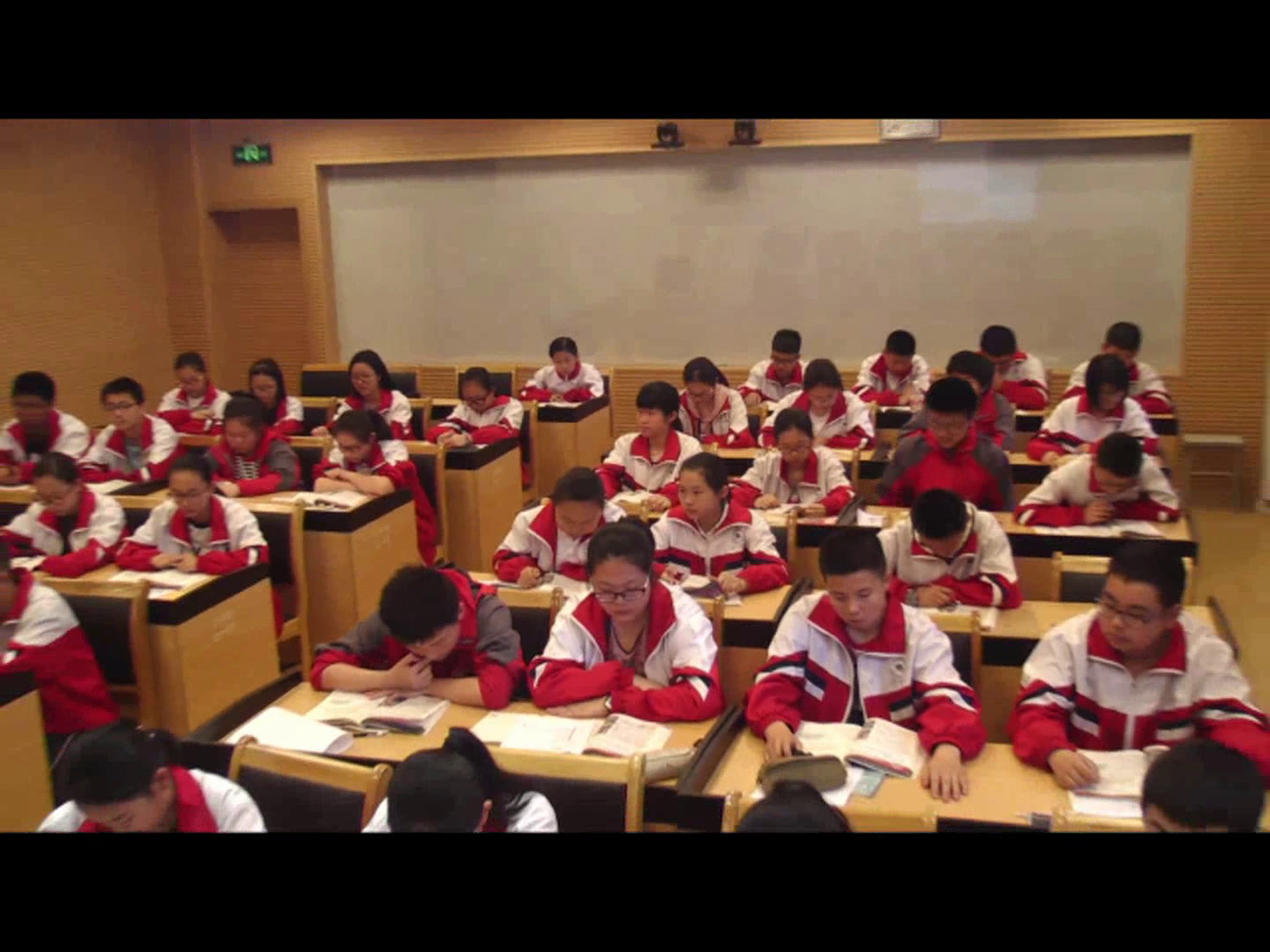 外研版英语八下《Unit 2 Fill out our form and come to learn English in Los Angeles》浙江毛老师-全国一等奖