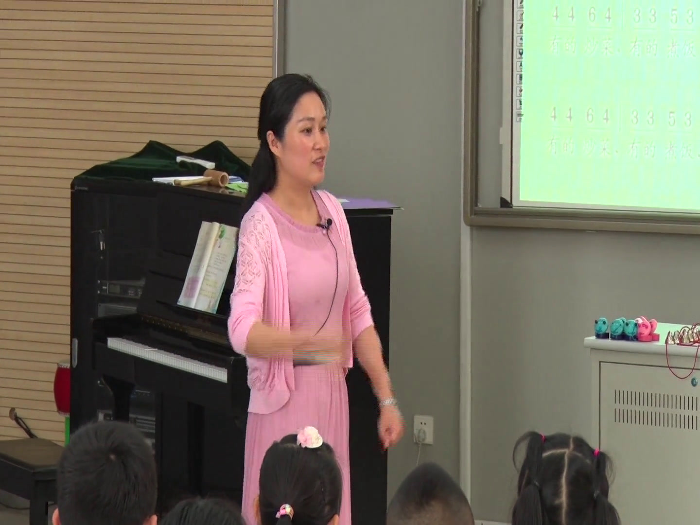 苏少版音乐一下《唱快乐的小木匠勤快人和懒惰人》江苏任老师-县级优课