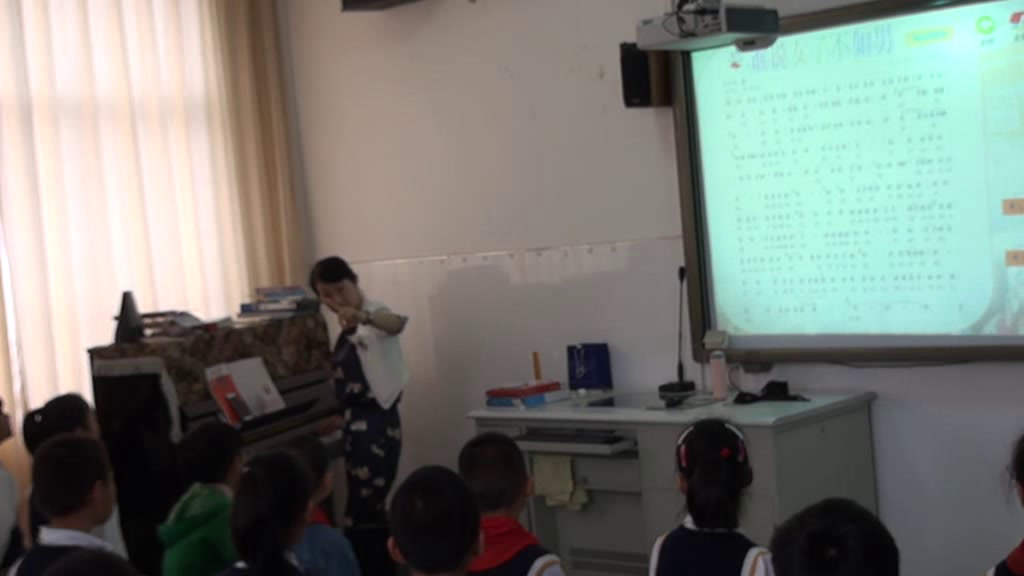 苏少版音乐五下《唱梨园英秀谁说女子不如男》江苏杨老师-市一等奖