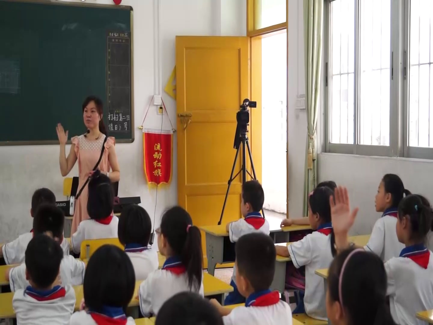 花城粤教版音乐一下《歌曲《瑶家儿童爱唱歌》》广东郭老师-县级优课