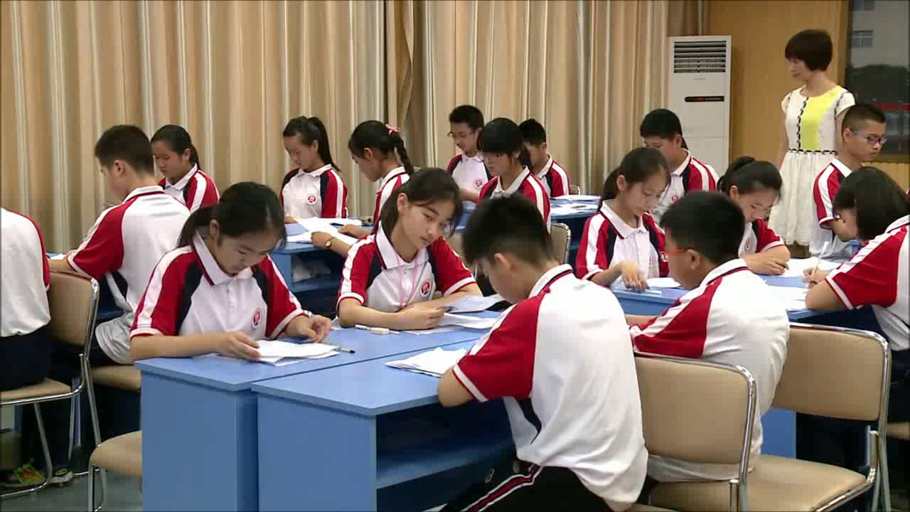 冀教版英语九年级全一册《Lesson 45 Different Manners》安徽于老师-市一等奖