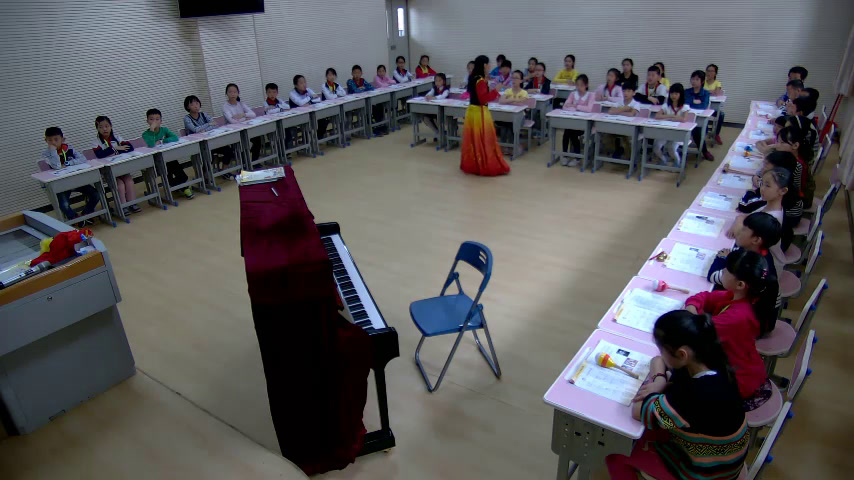 花城粤教版音乐五下《歌曲《打起手鼓唱起歌》》广东杨老师-县级优课