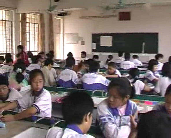 华东师大版数学九上《相似三角形的判定》广东邓老师-市一等奖