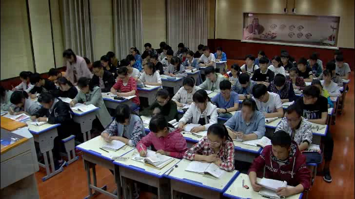 华东师大版数学九上《相似三角形的判定》河南李老师-县级优课