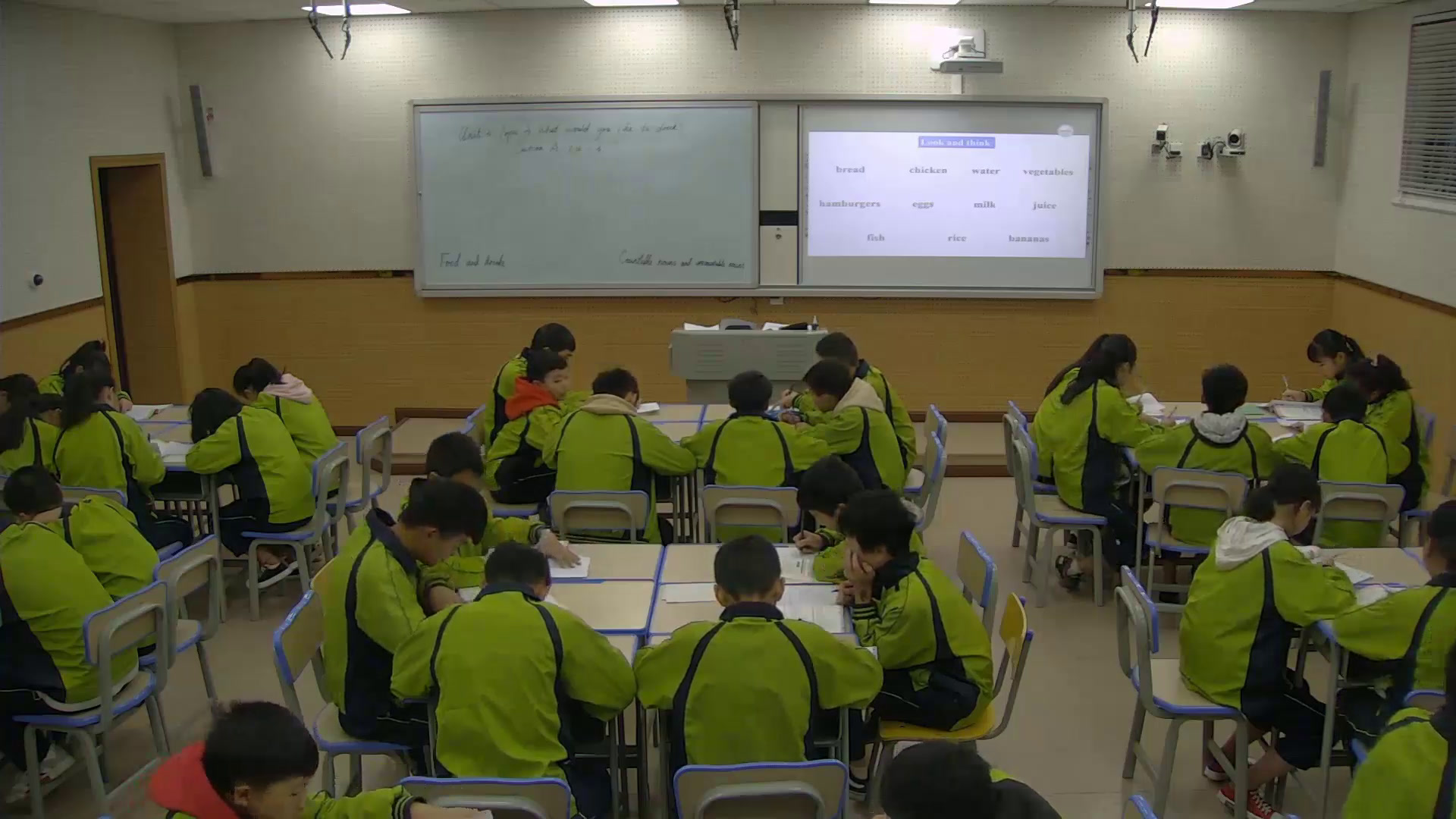 科普版英语七上 Unit3 Topic3《SectionA》贵州吴老师-市一等奖