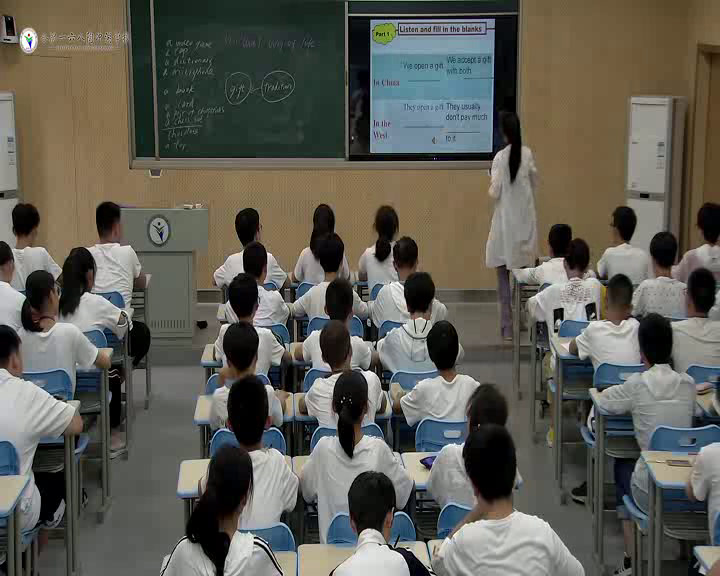 外研版英语八上《Unit1 In China,we open a gift later.》安徽罗老师-市一等奖